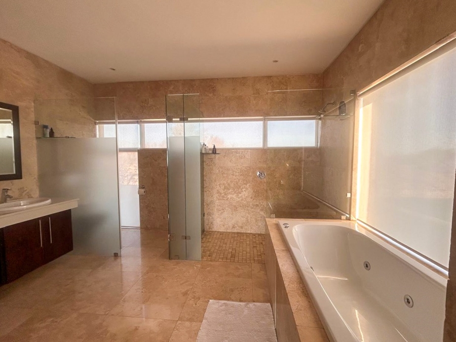 5 Bedroom Property for Sale in Waterford Golf and River Estate Free State